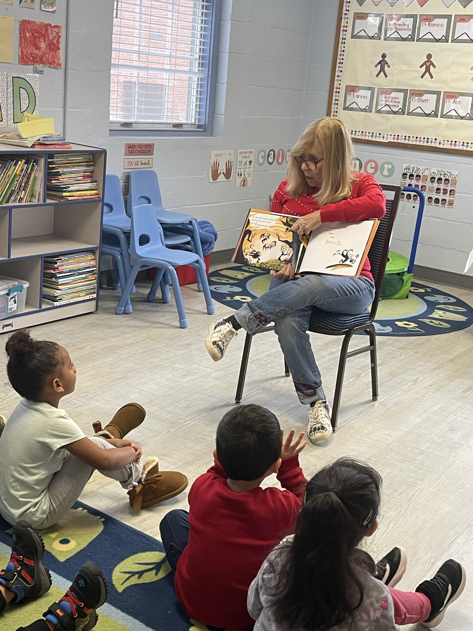 Paula Kramer reads to preschoolers